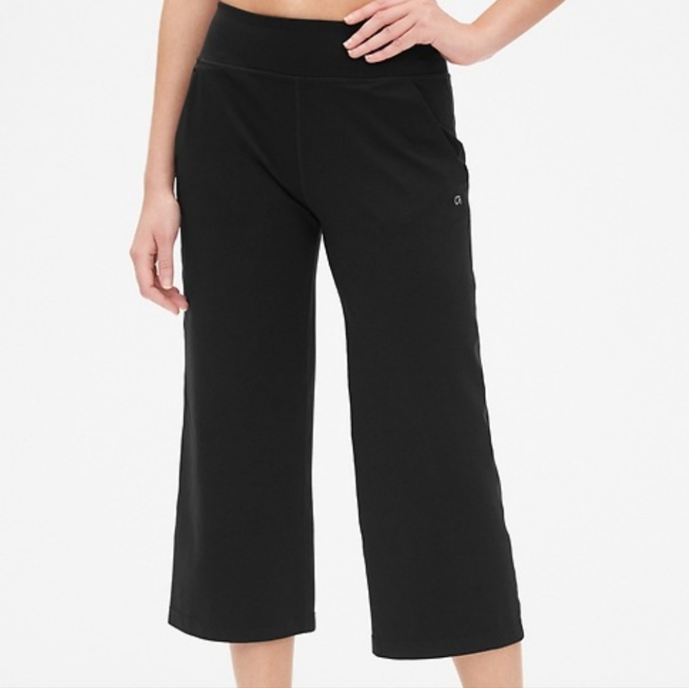 Gap Fit Women's Medium Tall‎ Eclipse Wide-leg Cropped Black Yoga Athletic pants